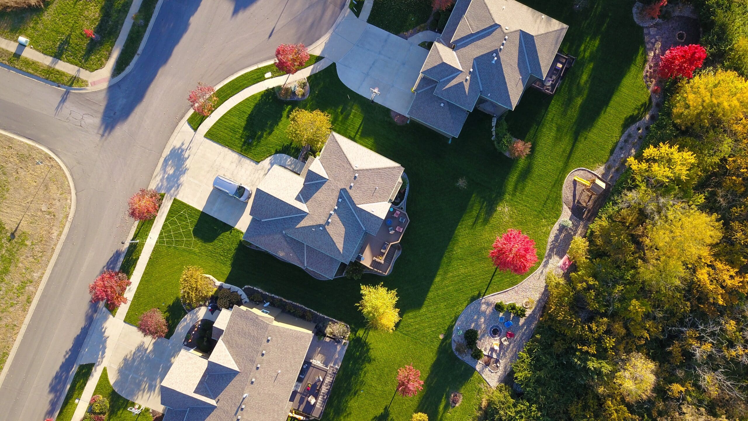 Overhead of suburban neighborhood purchased with best mortgage rates in Baltimore MD
